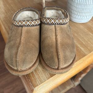 Youth Ugg Tasman size 12